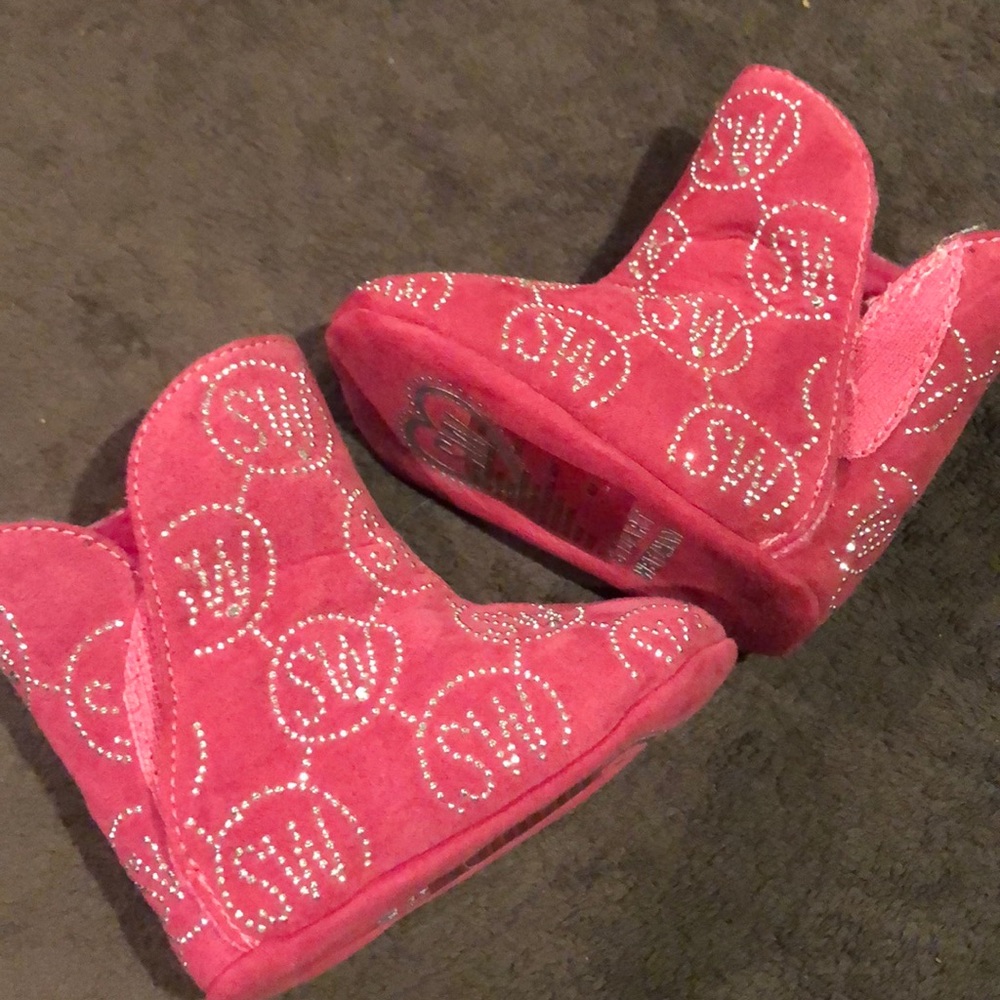 Stuart Weizman Baby Flirt Booties in Fuchsia us2